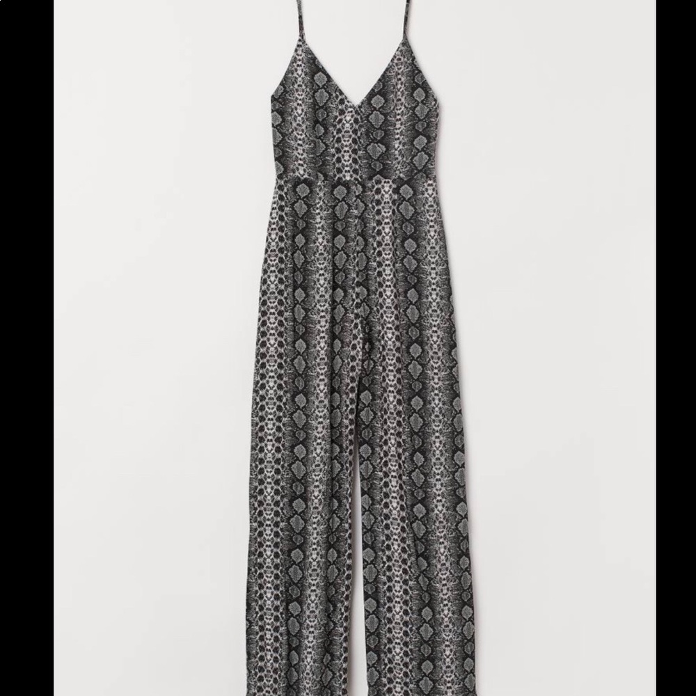 H&M V-Neck Jumpsuit Size 10